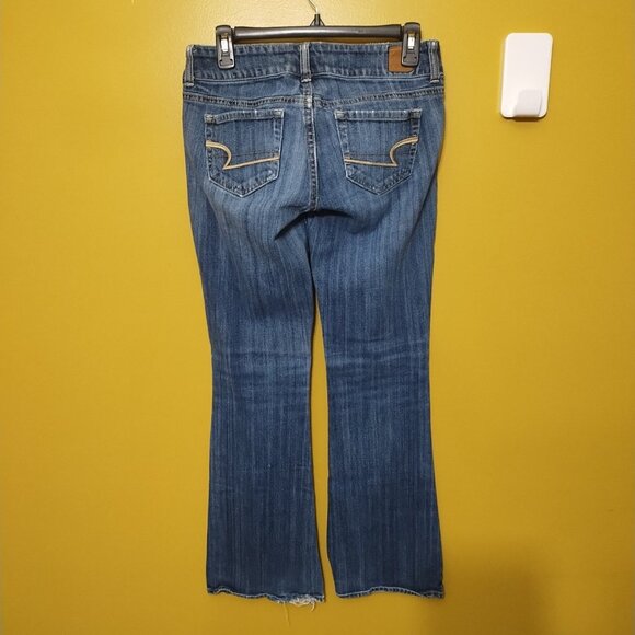 American Eagle Artist Stretch Boot Cut Medium Wash Jeans Size 2 Short - Picture 4 of 7